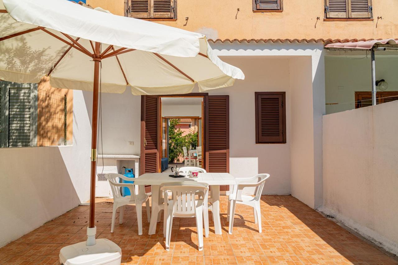 Appartamento Residenziale Trilocale 6 Posti Letto Via Oristano San Teodoro  Luaran gambar